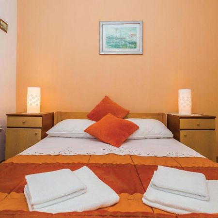 Amazing Apartment In Kastel Stafilic With Jacuzzi Kaštela 외부 사진