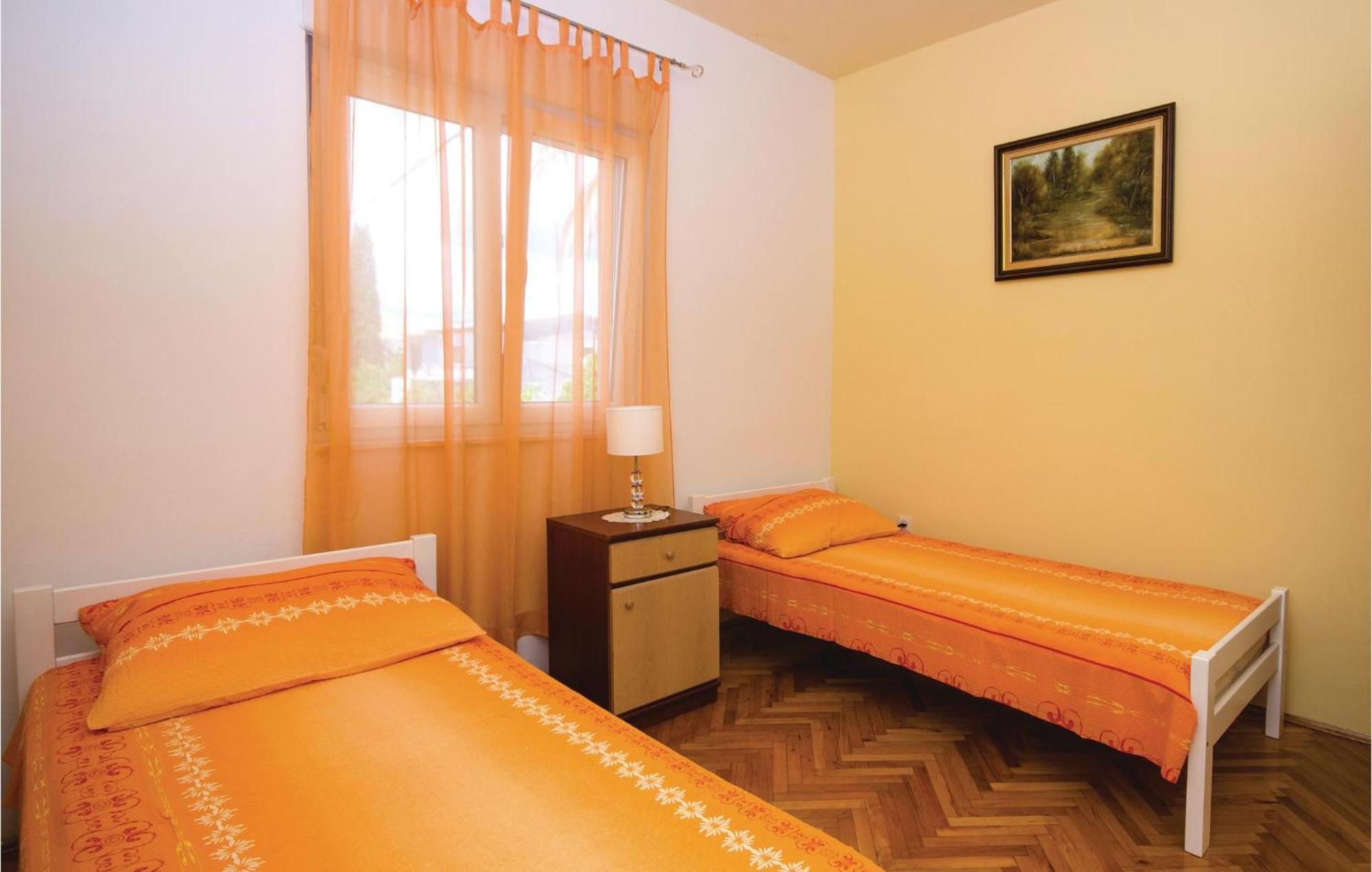 Amazing Apartment In Kastel Stafilic With Jacuzzi Kaštela 외부 사진