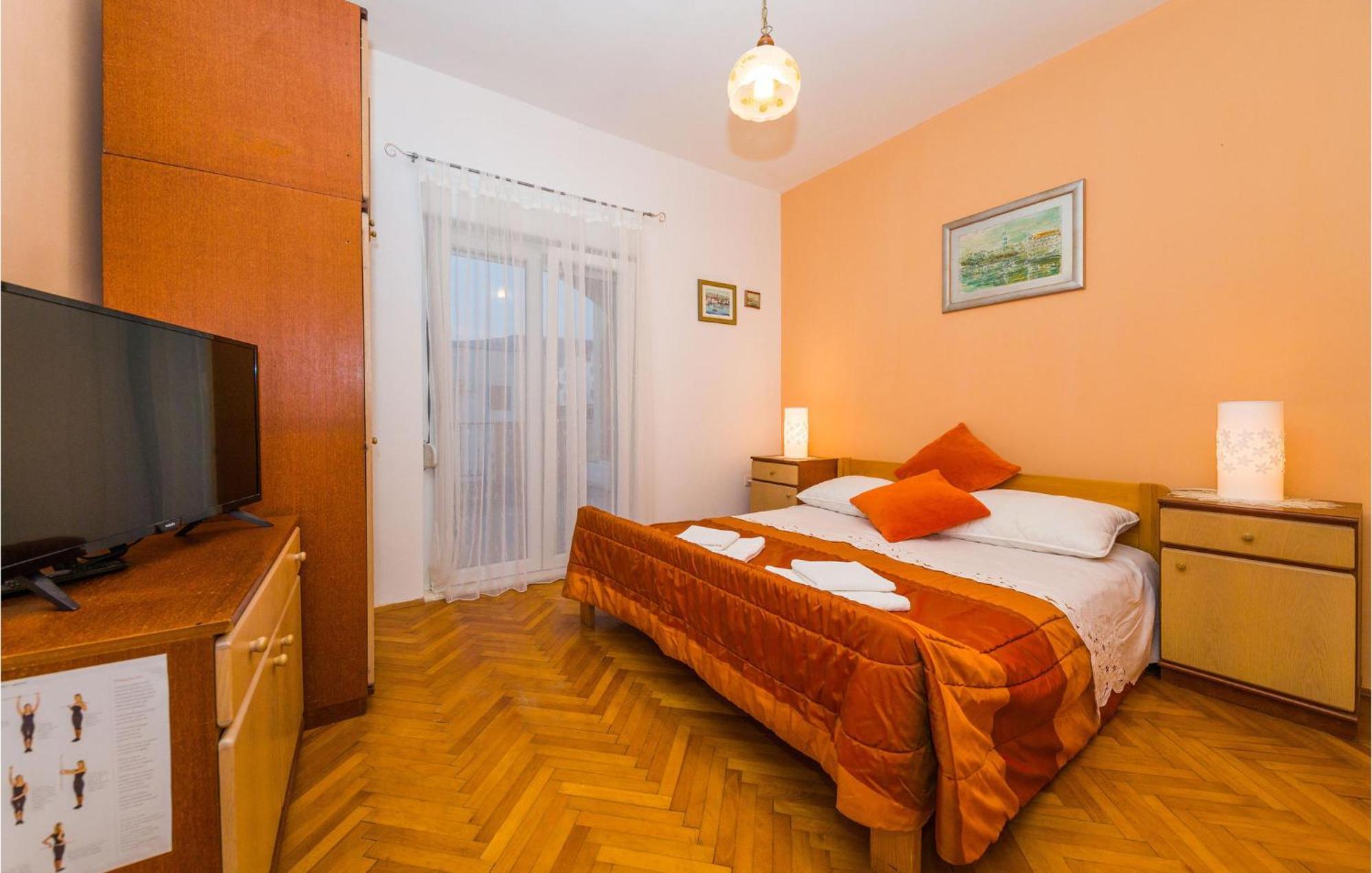 Amazing Apartment In Kastel Stafilic With Jacuzzi Kaštela 외부 사진