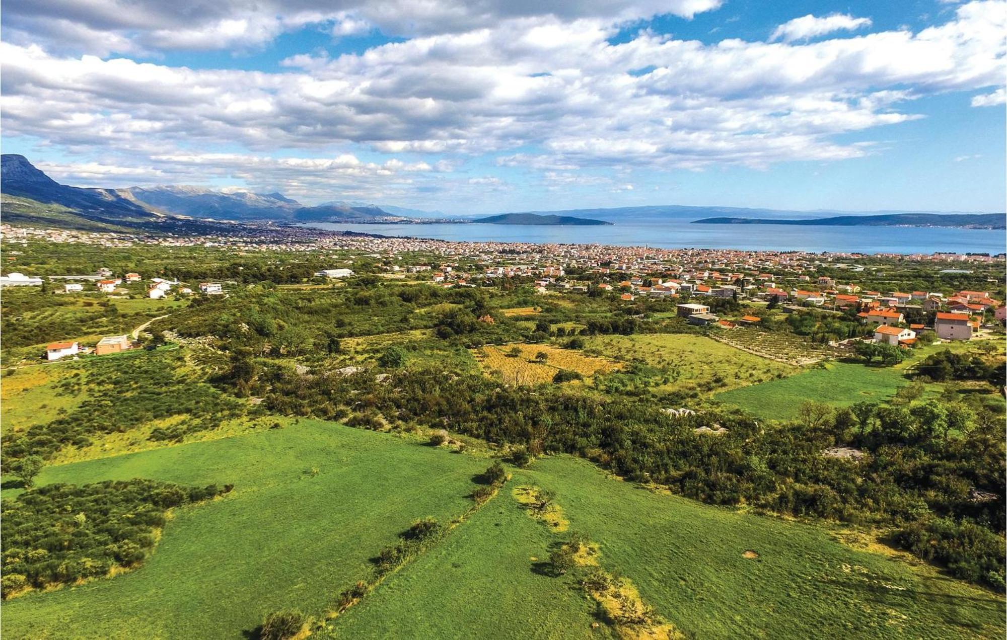 Amazing Apartment In Kastel Stafilic With Jacuzzi Kaštela 외부 사진