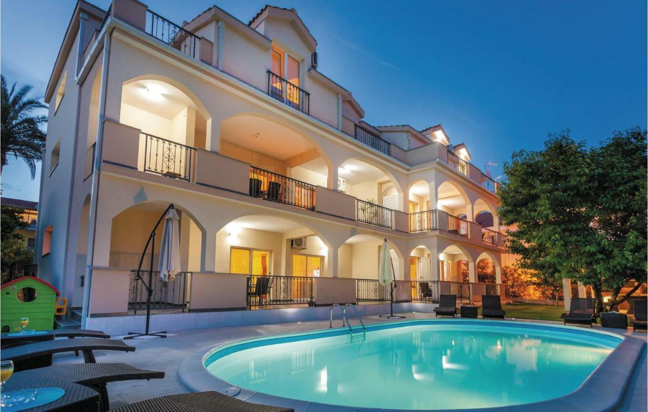 Amazing Apartment In Kastel Stafilic With Jacuzzi Kaštela 외부 사진